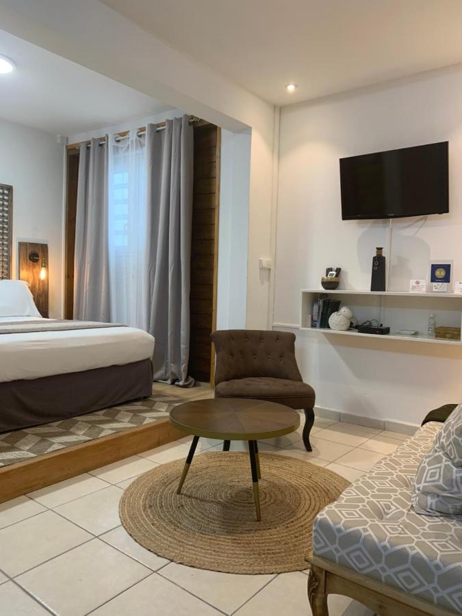 Locastudio - Carambole Sainte-Anne  Ngoại thất bức ảnh