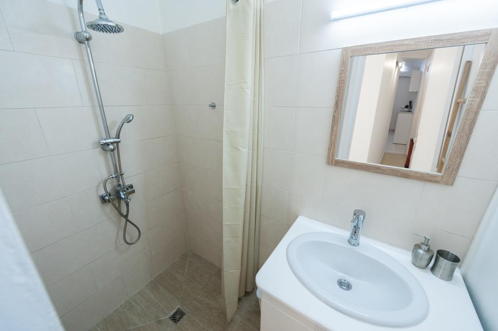 Locastudio - Carambole Sainte-Anne  Ngoại thất bức ảnh